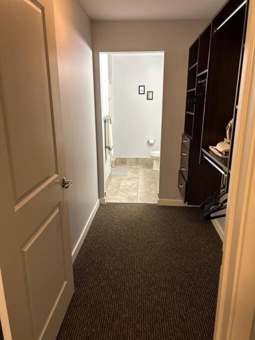 Spooky Low Rate!! Downtown With Free Parking Apartment Indianapolis Exterior photo